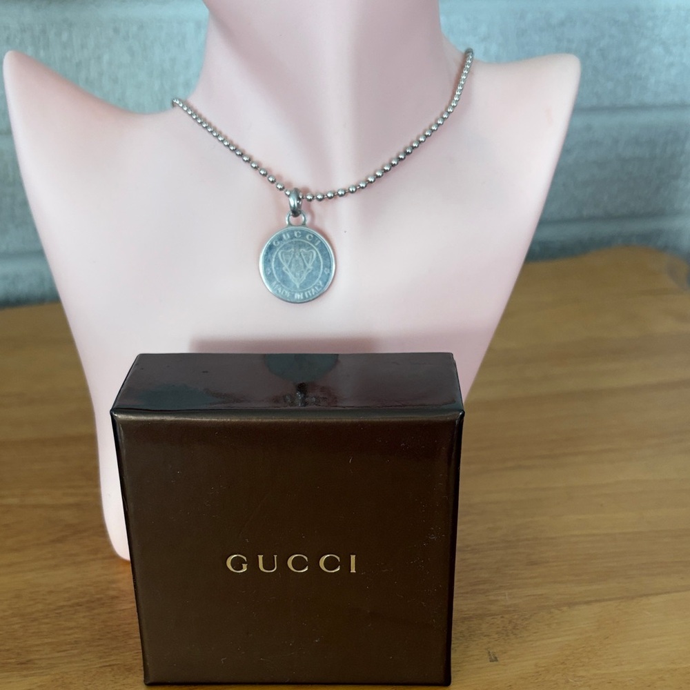 Gucci Crest Coin Sterling Silver Necklace Pendant Ball chain 20" VGUC - Picture 3 of 14